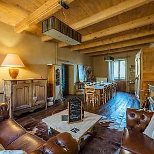 Du Roc Hébergement de vacances Peyrusse-le-Roc